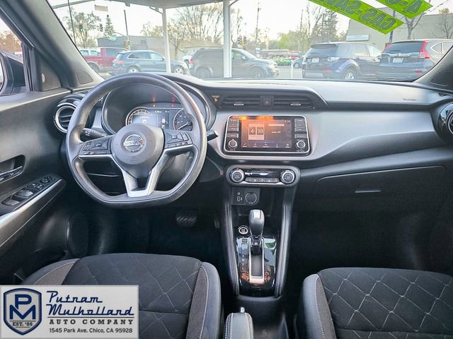 Used 2019 Nissan Kicks SV image 9