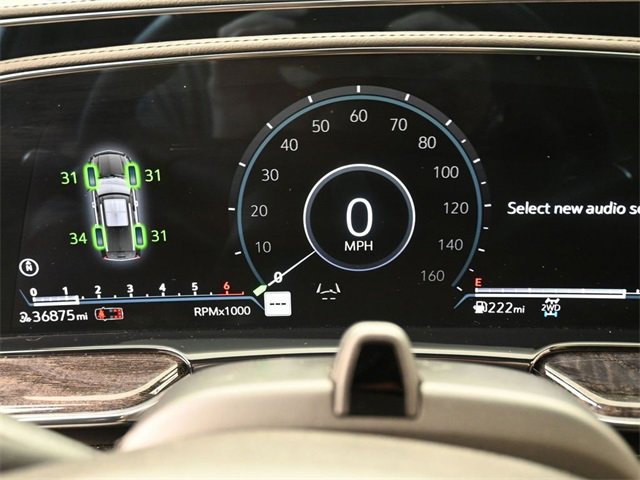 Used 2023 Cadillac Escalade Premium Luxury image 9