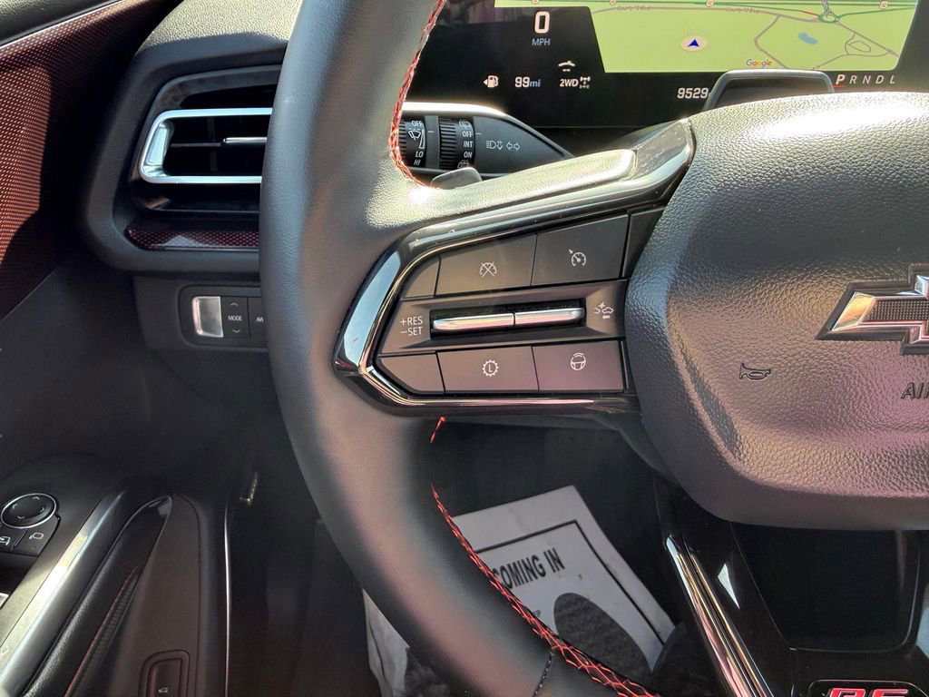 Used 2025 Chevrolet Traverse RS AWD/4WD image 17