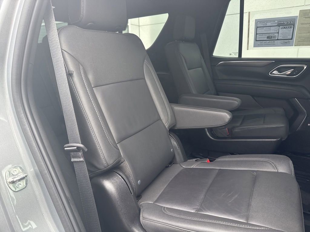 Used 2024 Chevrolet Tahoe Z71 w/ Luxury Package image 33
