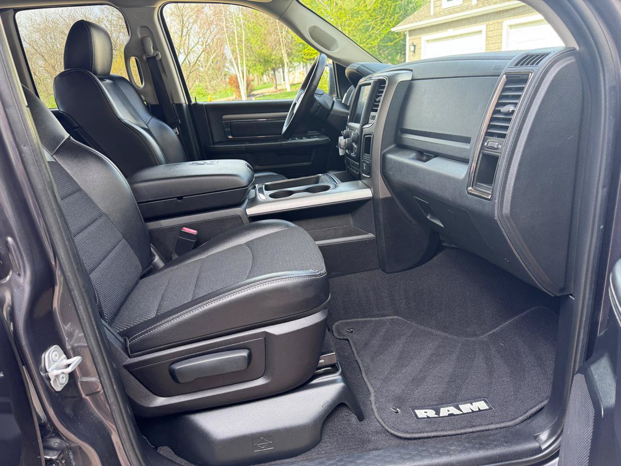 Used 2016 RAM 1500 Sport w/ Comfort Group AWD/4WD image 17