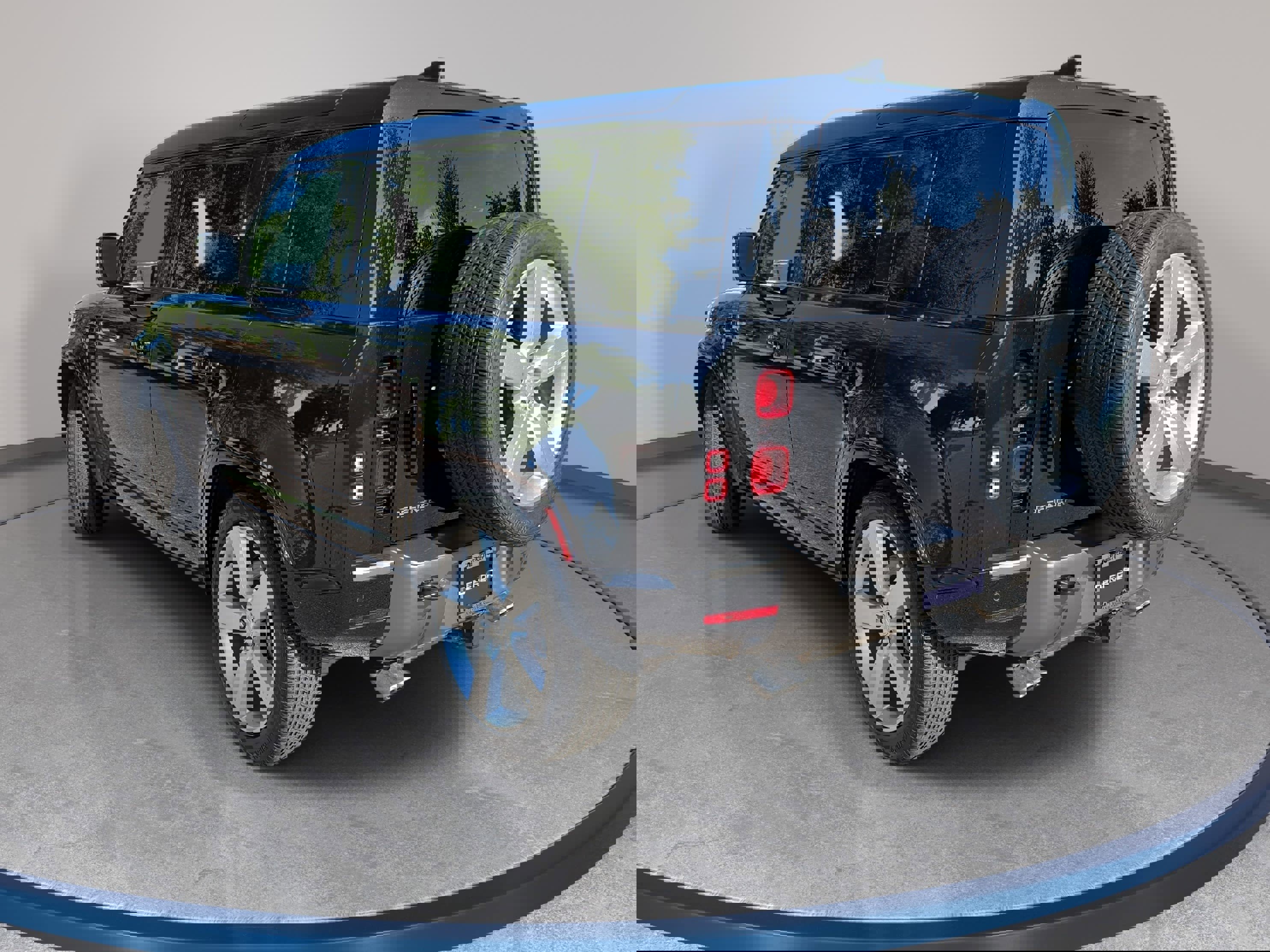 Certified 2025 Land Rover Defender 110 X-Dynamic SE image 7