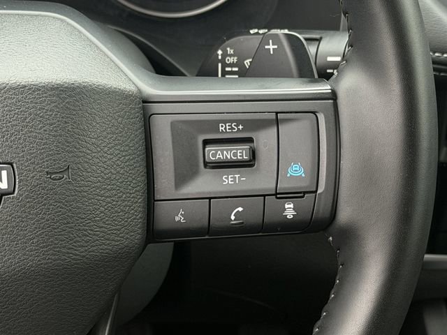 Used 2025 Nissan Rogue SV FWD image 14