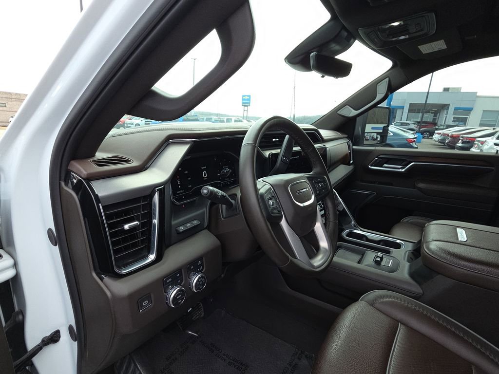 Used 2025 GMC Sierra 2500 Denali w/ Denali Reserve Package image 16