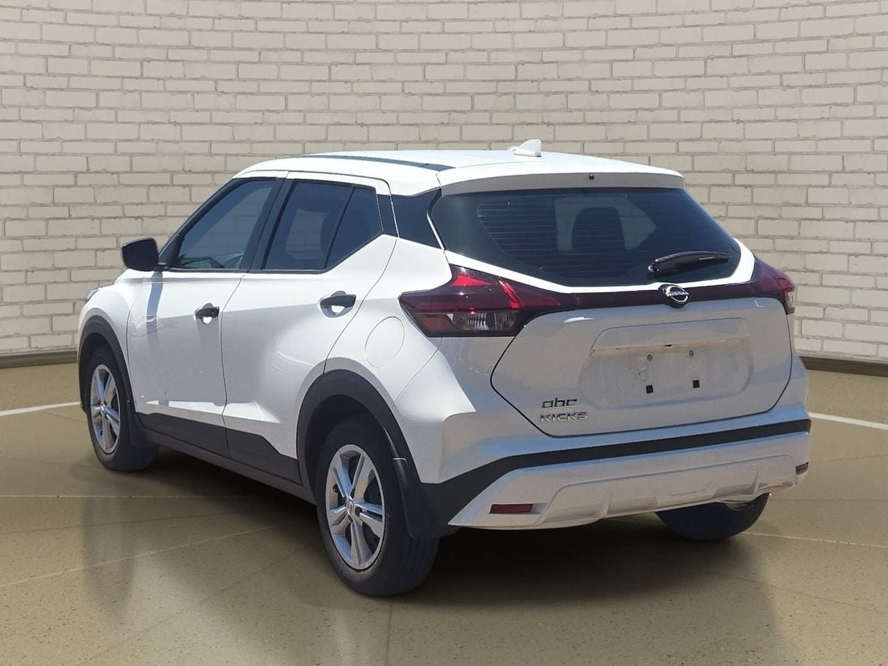 Used 2025 Nissan Kicks Play S FWD image 7