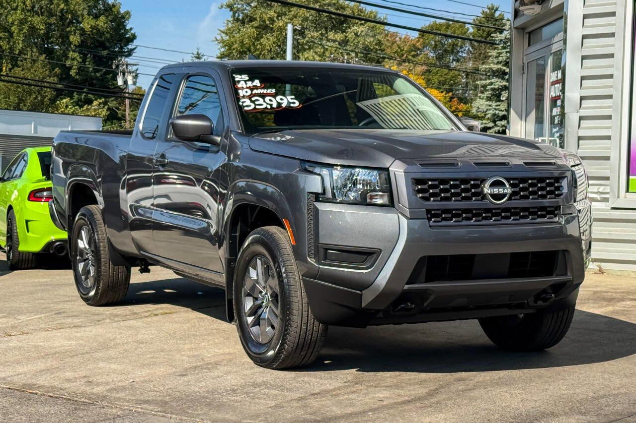 Used 2025 Nissan Frontier SV