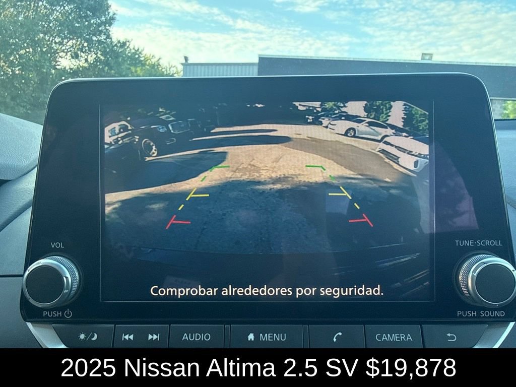 Used 2025 Nissan Altima 2.5 SV FWD image 24