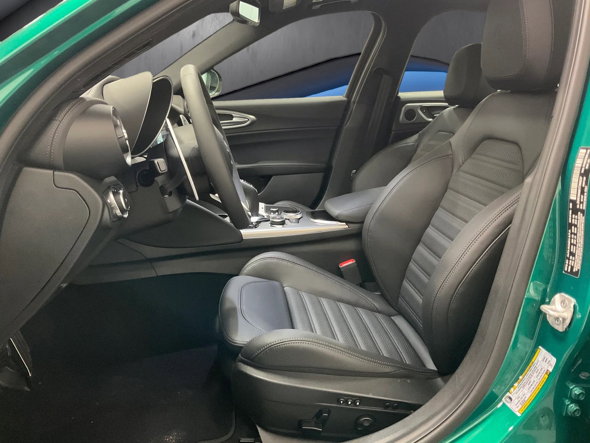 New 2026 Alfa Romeo Giulia AWD 4dr Car image 4