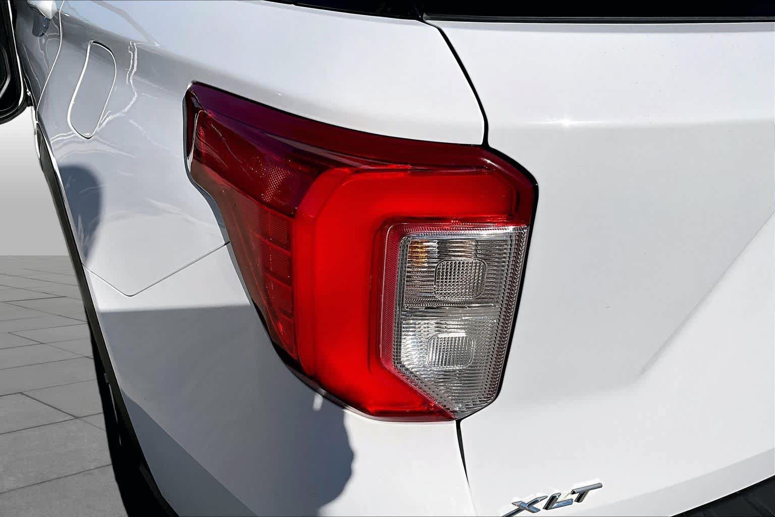 Certified 2020 Ford Explorer XLT RWD image 30