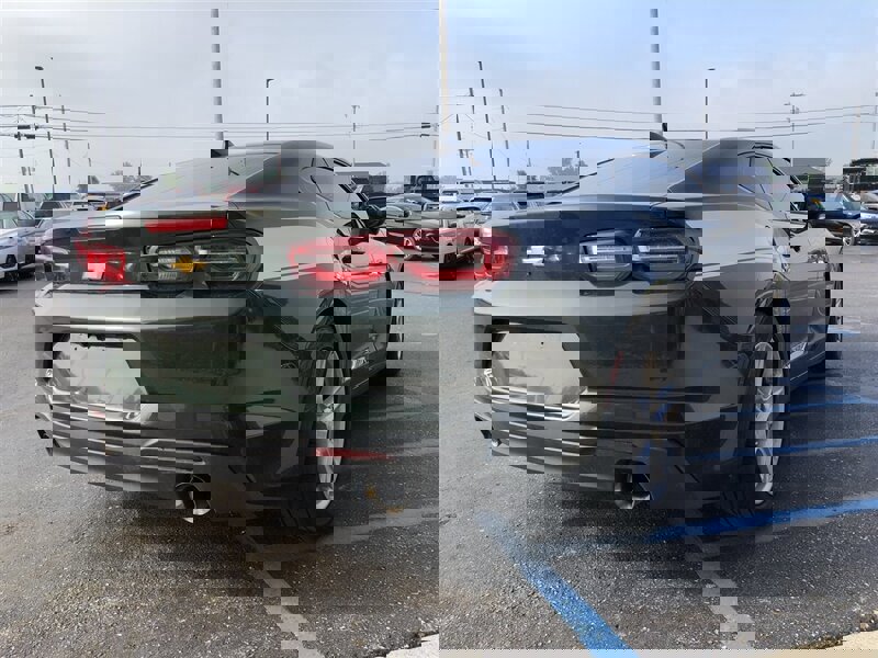 Used 2020 Chevrolet Camaro LT image 6