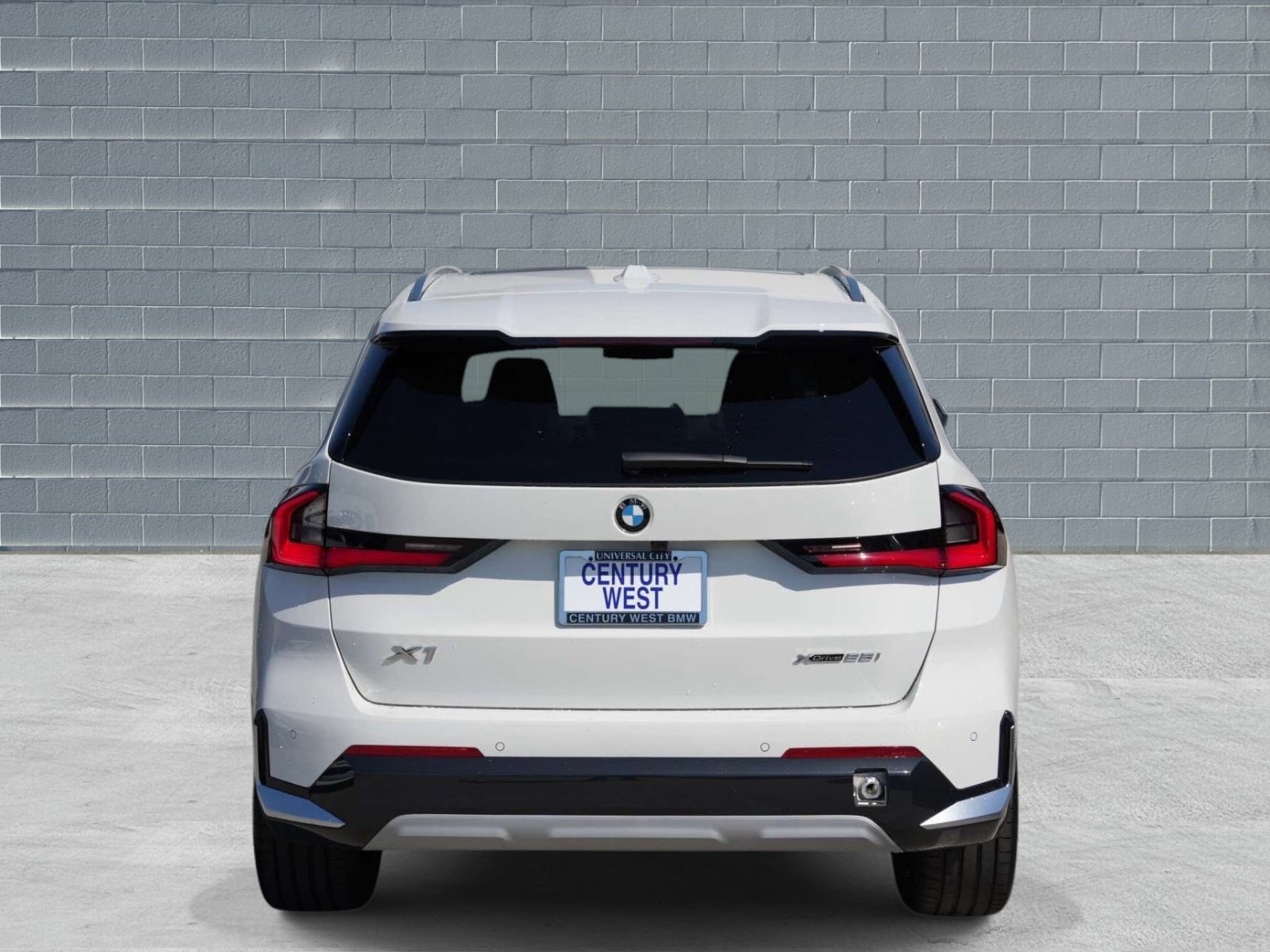 New 2026 BMW X1 xDrive28i w/ Convenience Package AWD/4WD image 4