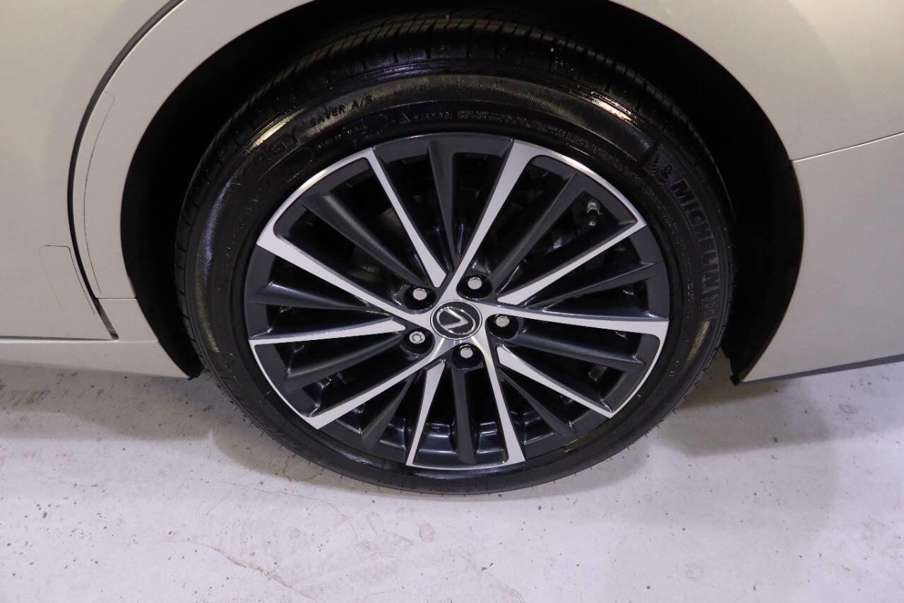 Used 2025 Lexus ES 350 w/ Premium Package image 39