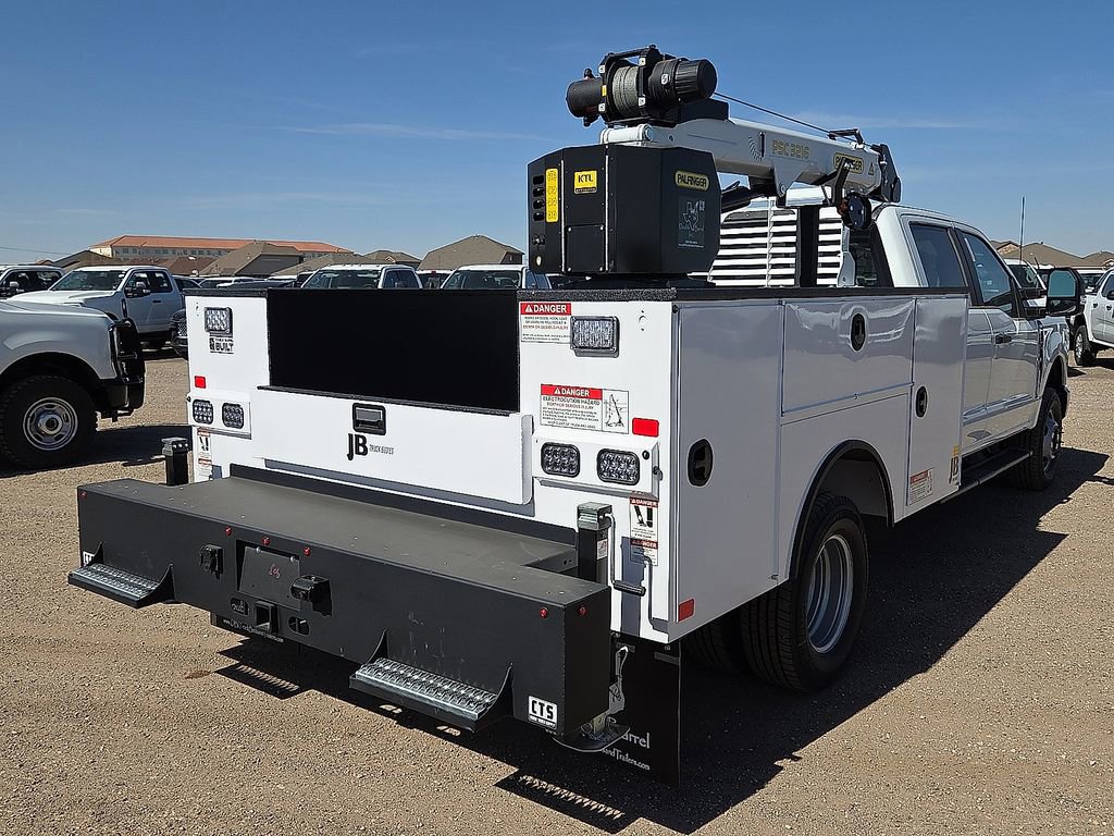 New 2026 Ford F350 XL w/ XL Chrome Package image 4