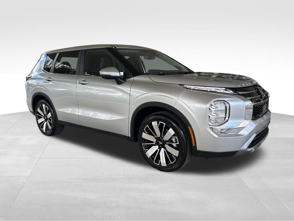 New 2026 Mitsubishi Outlander SE video 2