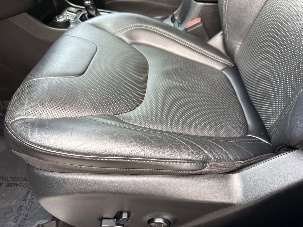 Used 2020 Jeep Cherokee Limited AWD/4WD image 28