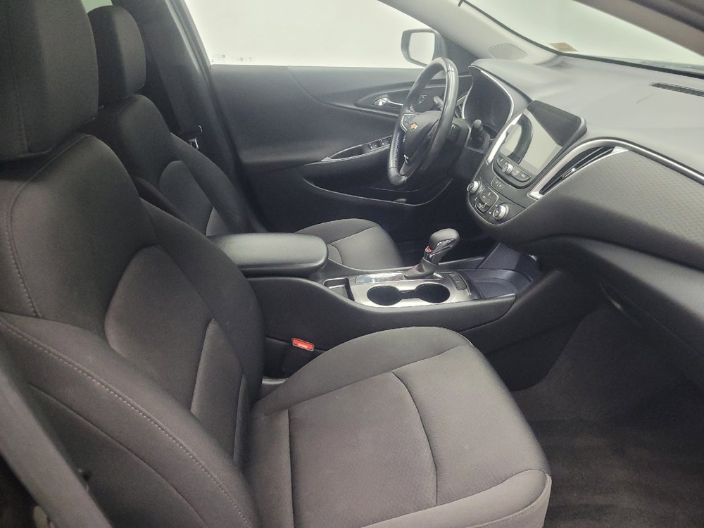 Used 2021 Chevrolet Malibu RS FWD image 21
