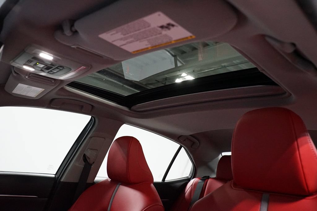 Certified 2022 Toyota Camry XSE FWD image 35