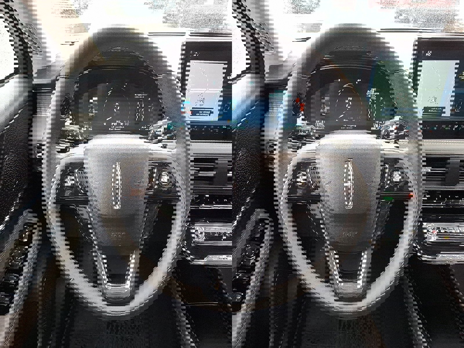 Used 2023 Lincoln Corsair AWD w/ Equipment Group 101A image 21