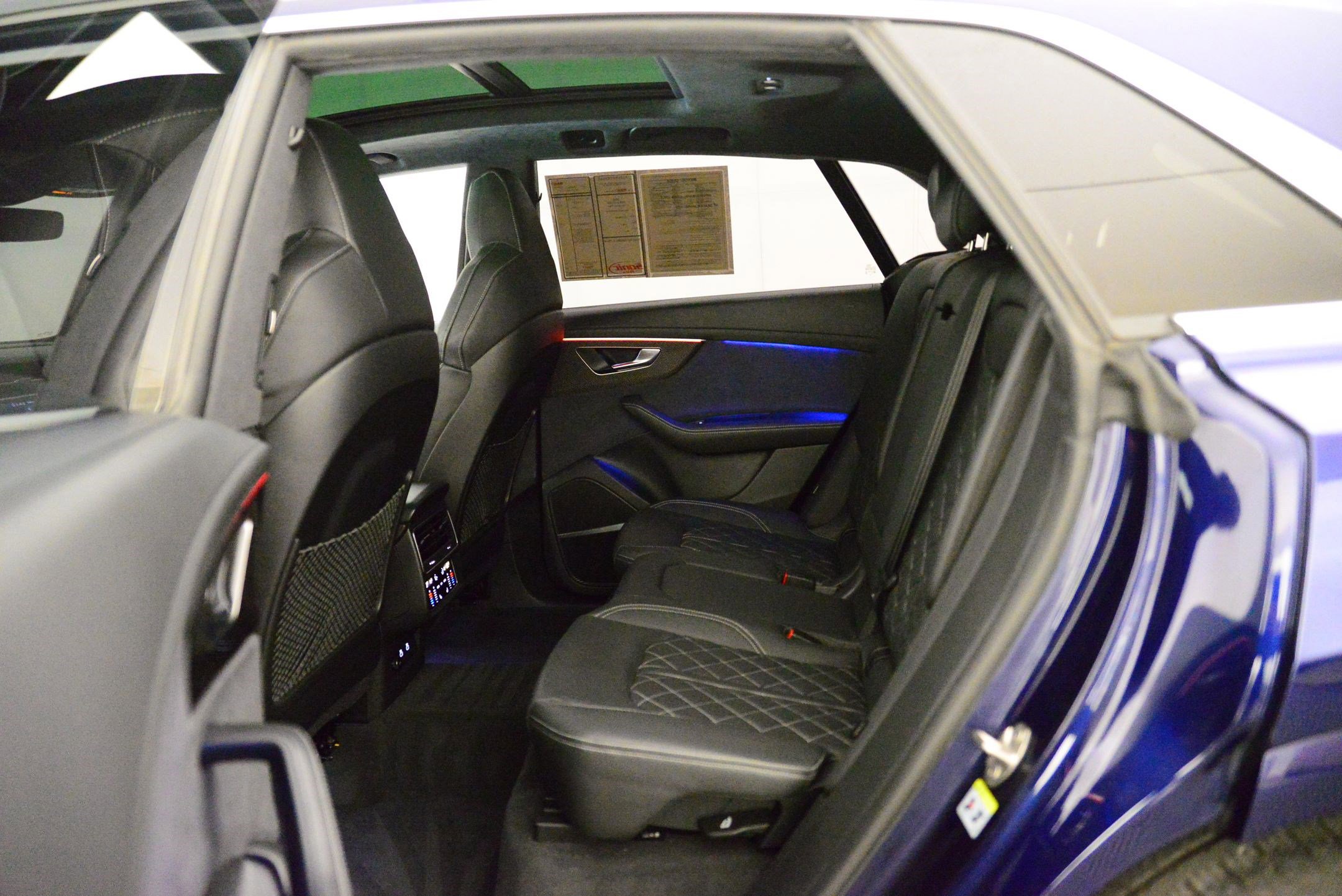 Used 2023 Audi SQ8 Premium Plus w/ SQ8 Luxury Package image 11