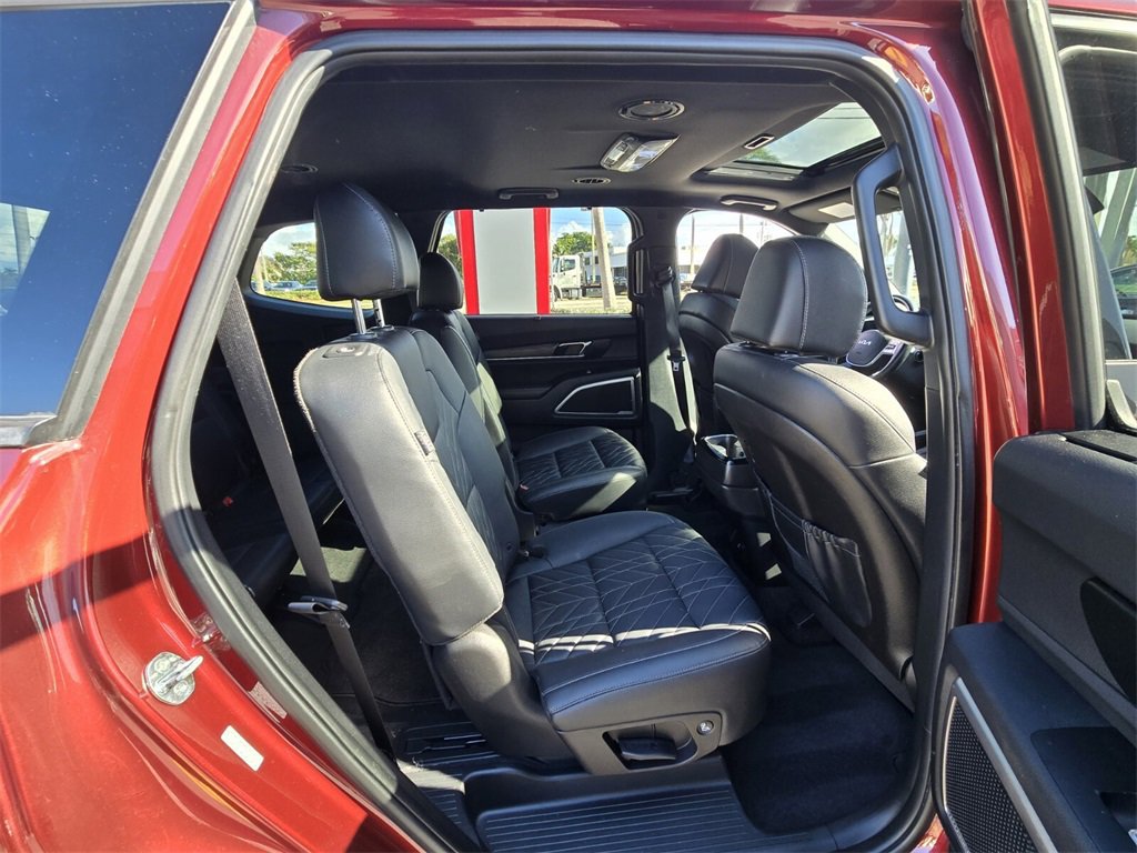 Used 2024 Kia Telluride EX X-Line image 17