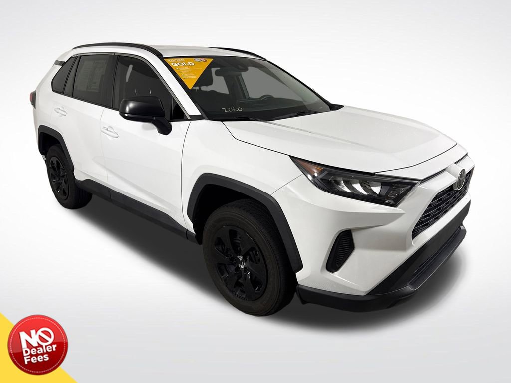 Used 2020 Toyota RAV4 LE FWD image 1