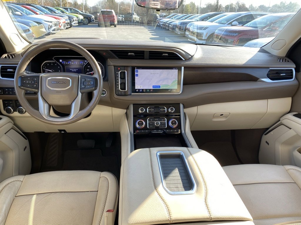 Used 2021 GMC Yukon Denali w/ Advanced Technology Package image 27