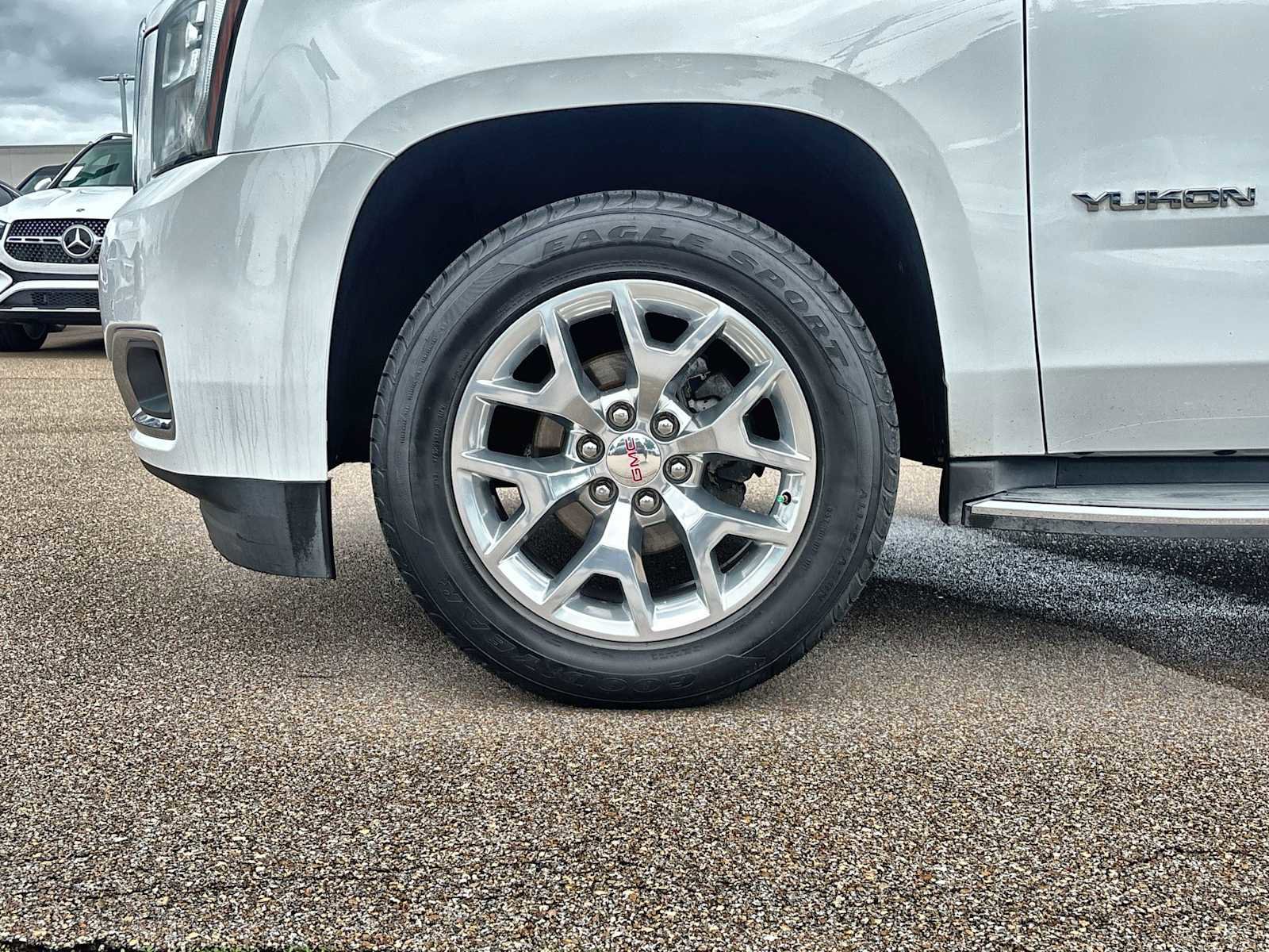 Used 2017 GMC Yukon SLE w/ SLE Value Package RWD image 14