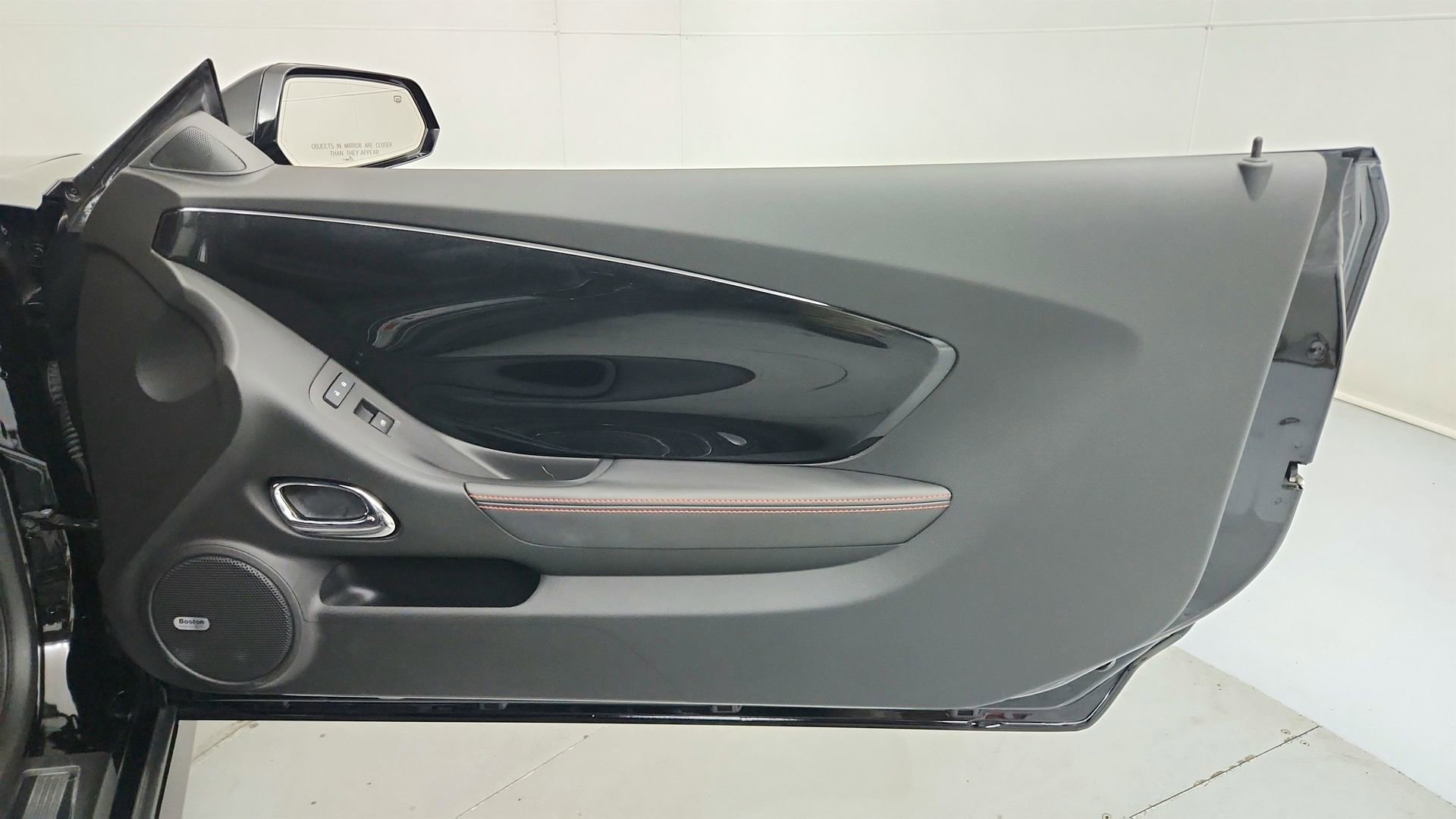 Used 2014 Chevrolet Camaro ZL1 RWD image 24
