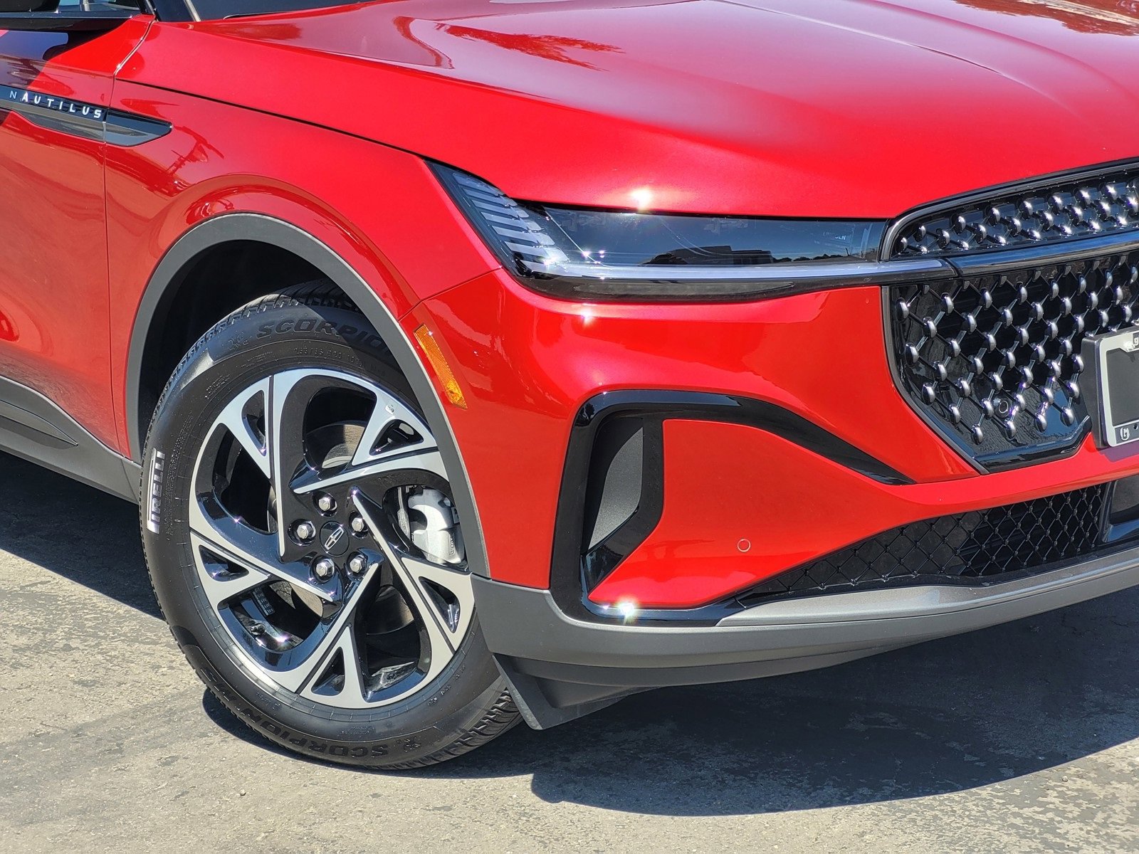 New 2025 Lincoln Nautilus Premier w/ Jet Appearance Package image 6