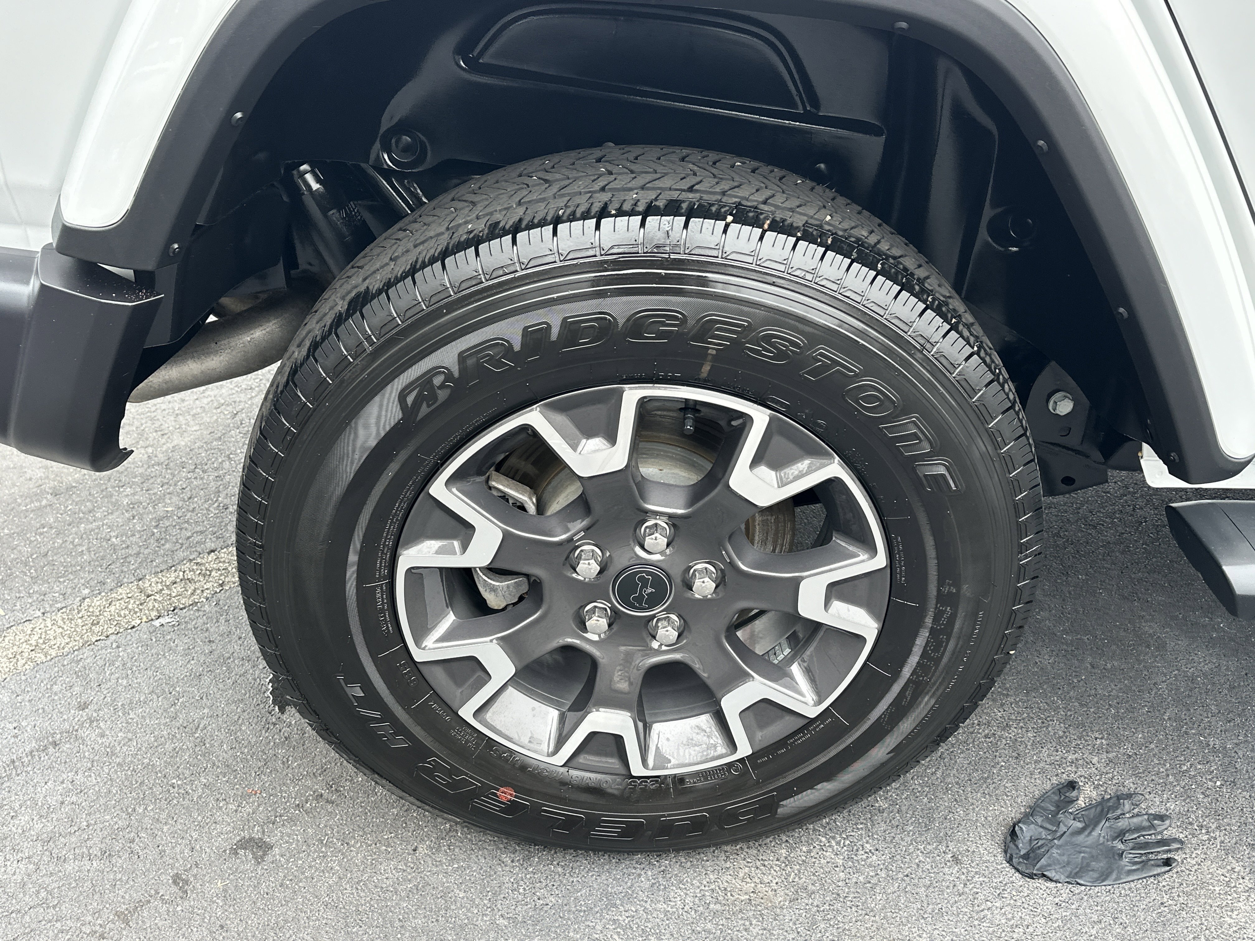 Used 2025 Jeep Wrangler Sahara w/ Safety Group image 20