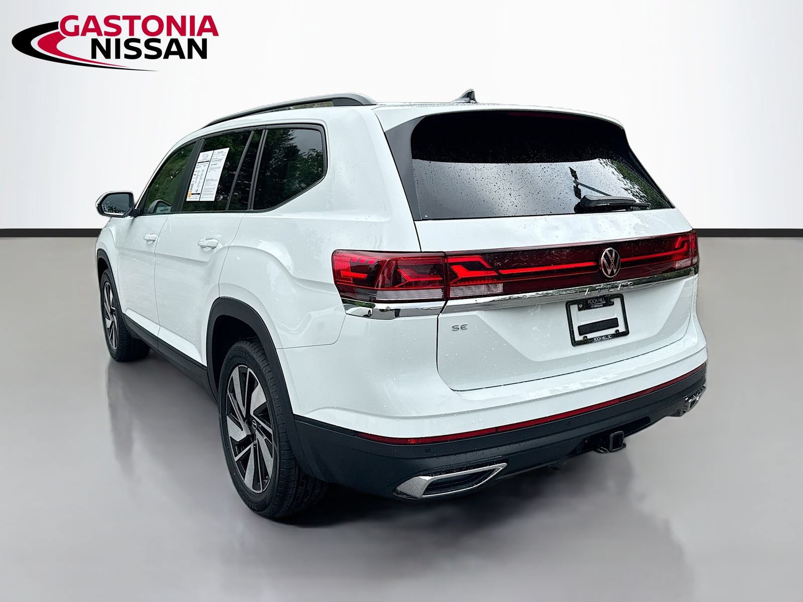 Used 2024 Volkswagen Atlas SE FWD image 6