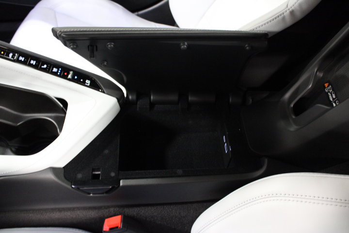 Used 2024 Chevrolet Corvette Stingray Preferred Conv w/ Z51 Performance Package RWD image 34