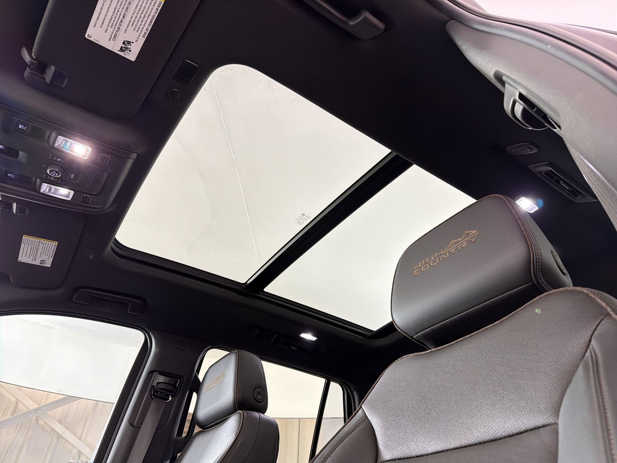 Used 2021 Chevrolet Tahoe High Country w/ Premium Package AWD/4WD image 15