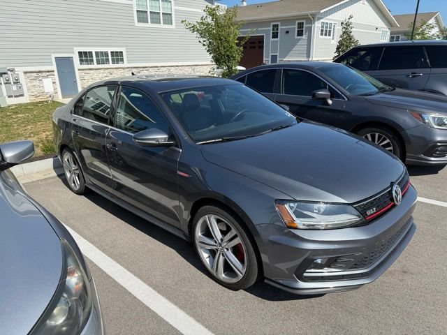Used 2017 Volkswagen Jetta GLI FWD image 5