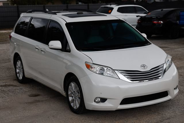 Used 2014 Toyota Sienna Limited w/ Limited Premium Package AWD/4WD image 17