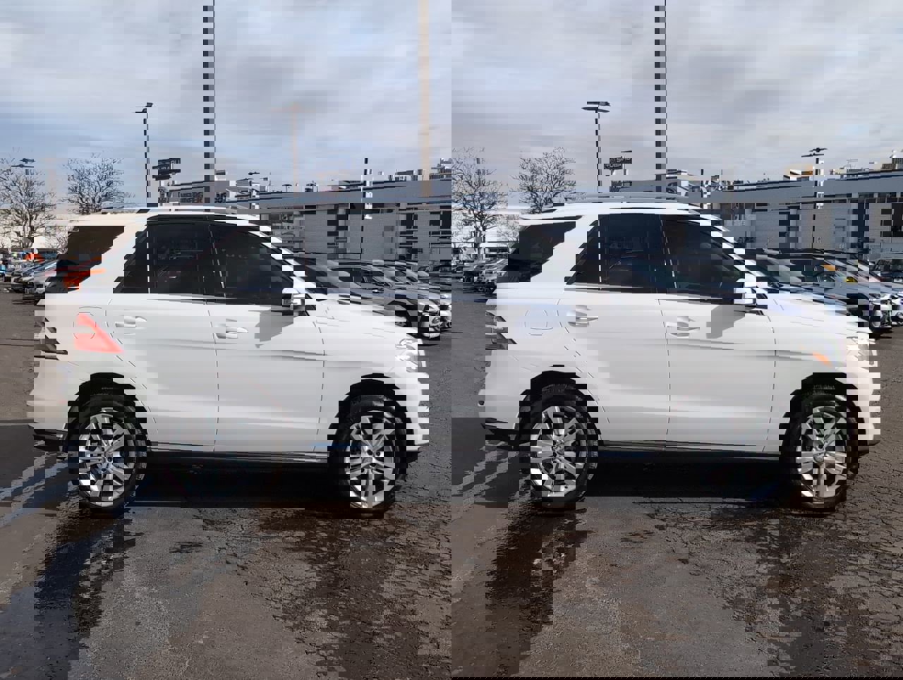 Used 2015 Mercedes-Benz ML 350 4MATIC image 8