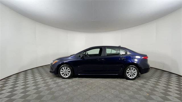 Certified 2023 Toyota Corolla LE w/ LE Convenience Package image 5