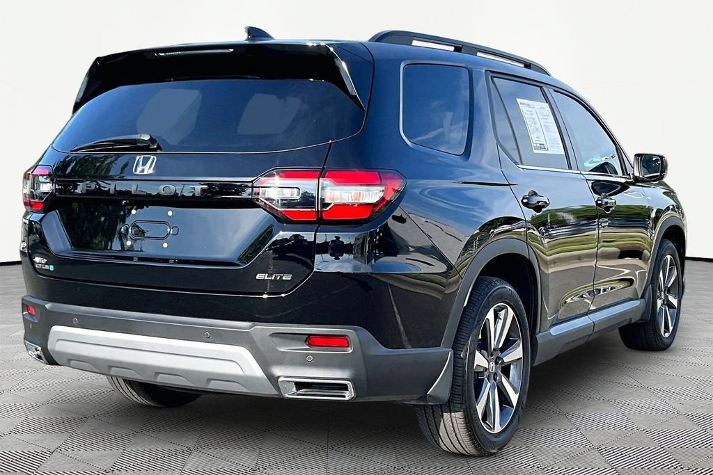 Used 2025 Honda Pilot Elite image 6