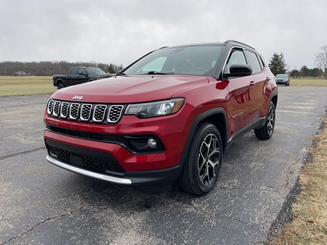 Used 2025 Jeep Compass Limited image 7