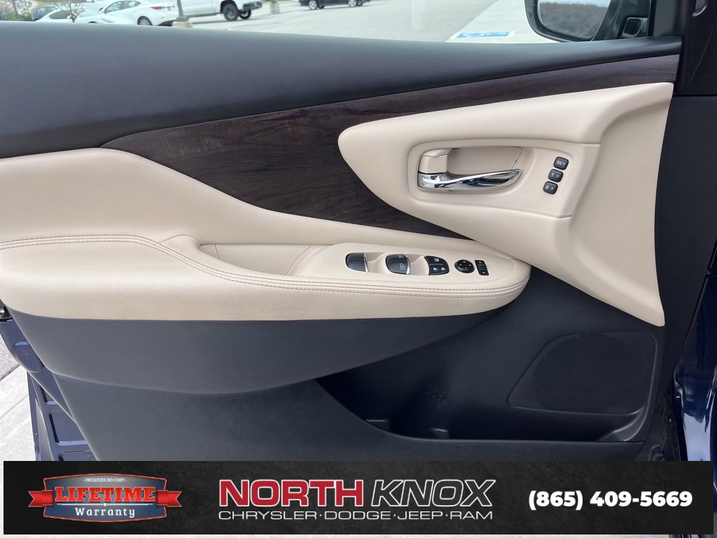 Used 2023 Nissan Murano Platinum w/ Cargo Package image 5