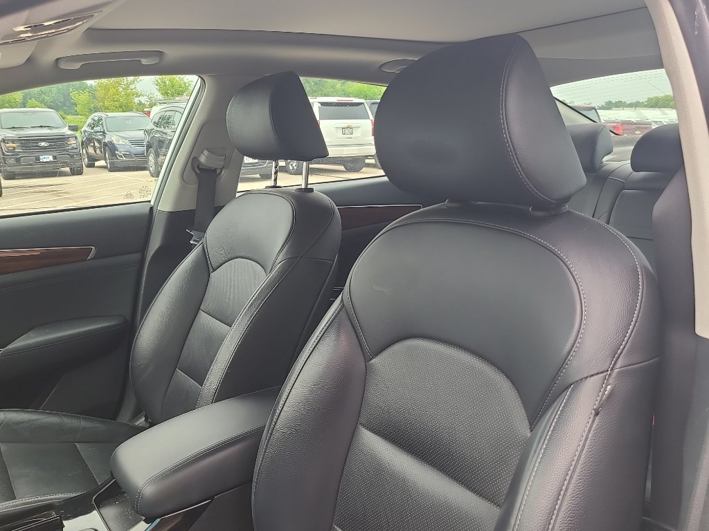 Used 2019 Kia Cadenza Technology FWD image 10