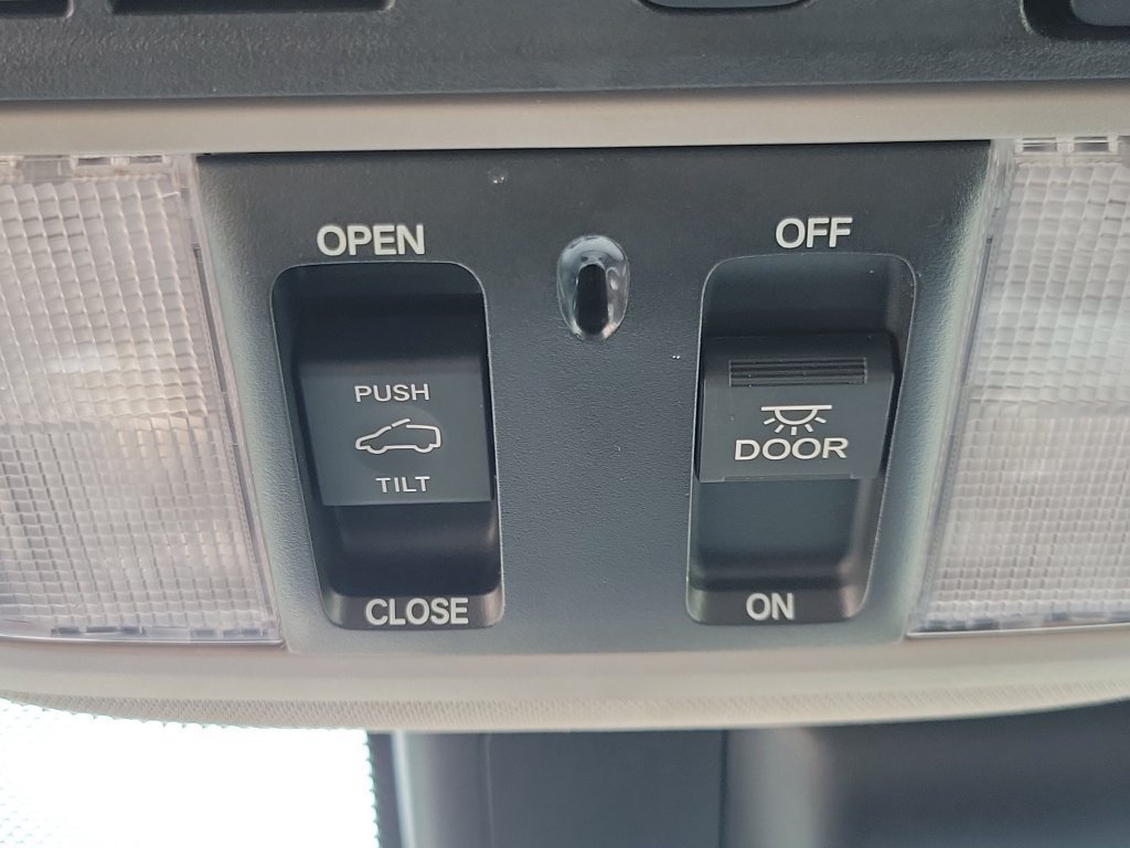 Used 2018 Honda Odyssey Touring image 34