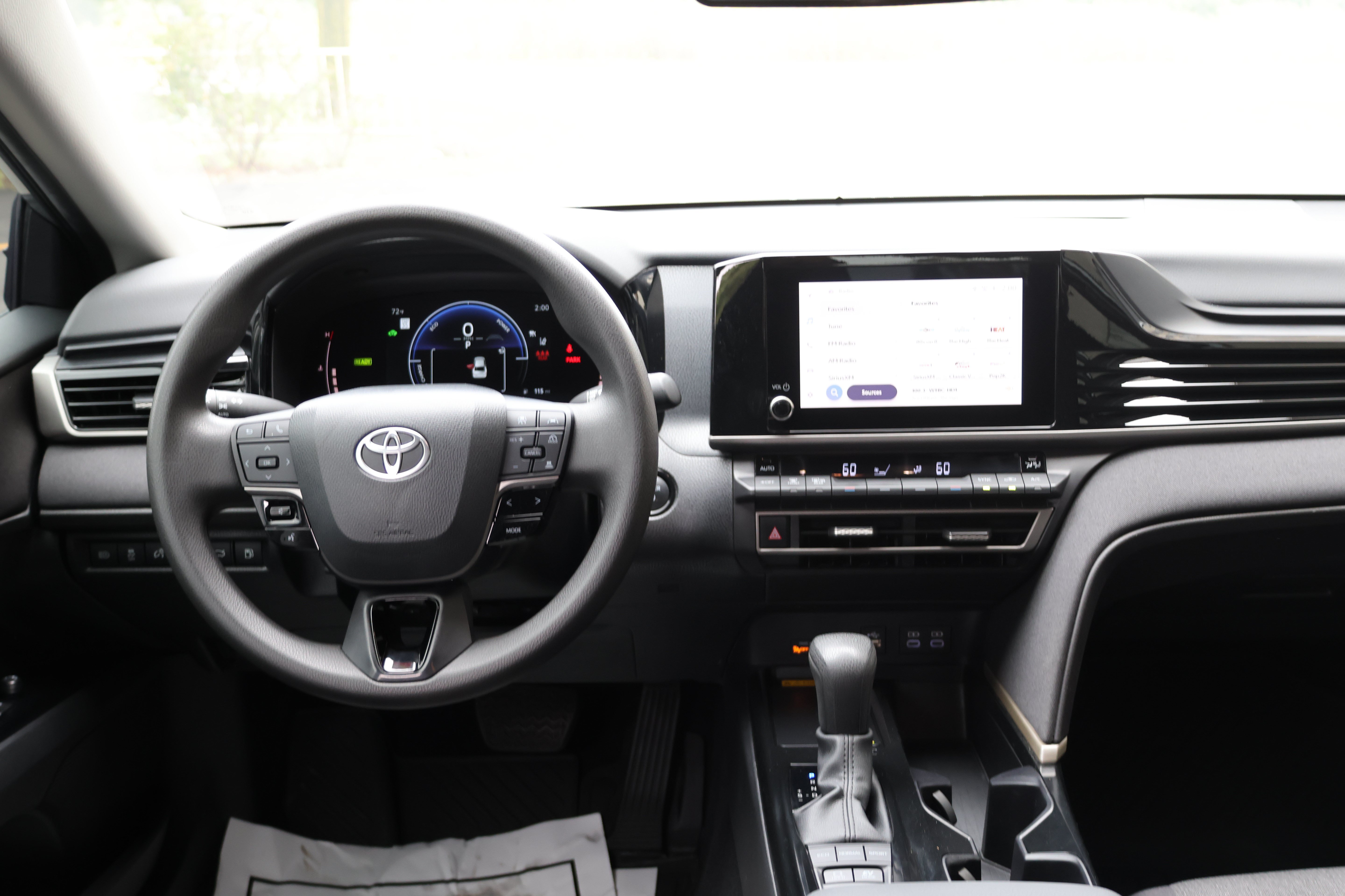 Used 2025 Toyota Camry LE FWD image 38