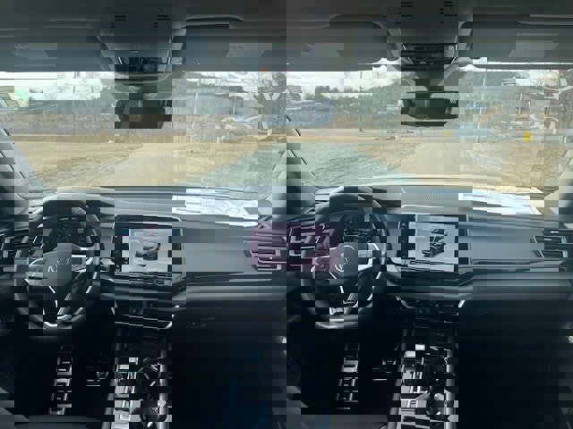 New 2026 Volkswagen Atlas Peak Edition image 11