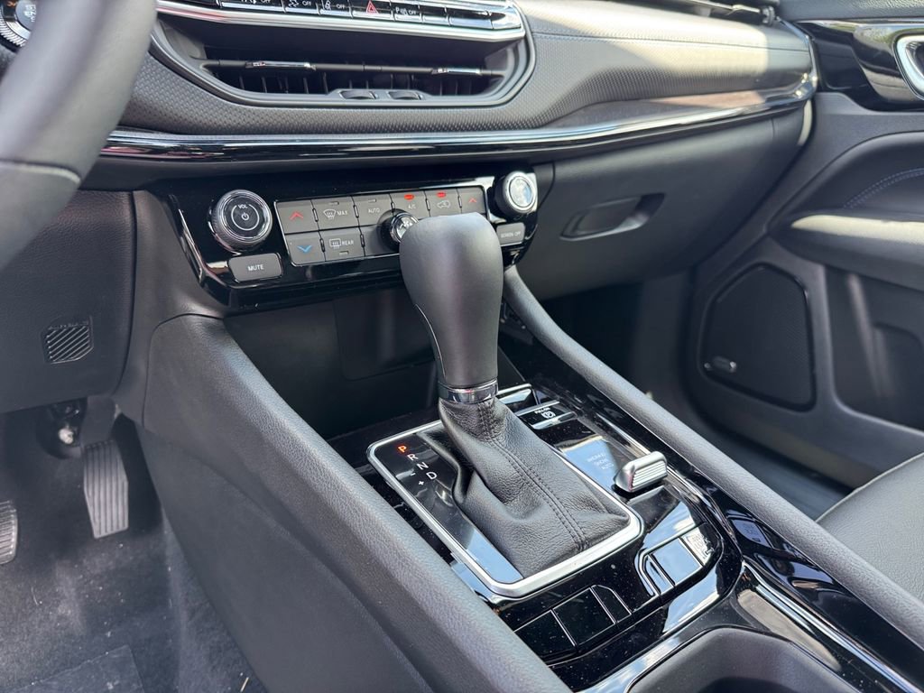 New 2025 Jeep Compass Limited w/ Sun & Sound Group image 24