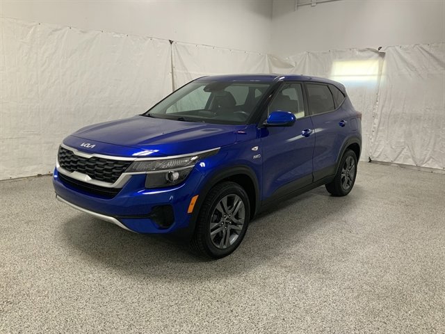 Used 2022 Kia Seltos LX image 2