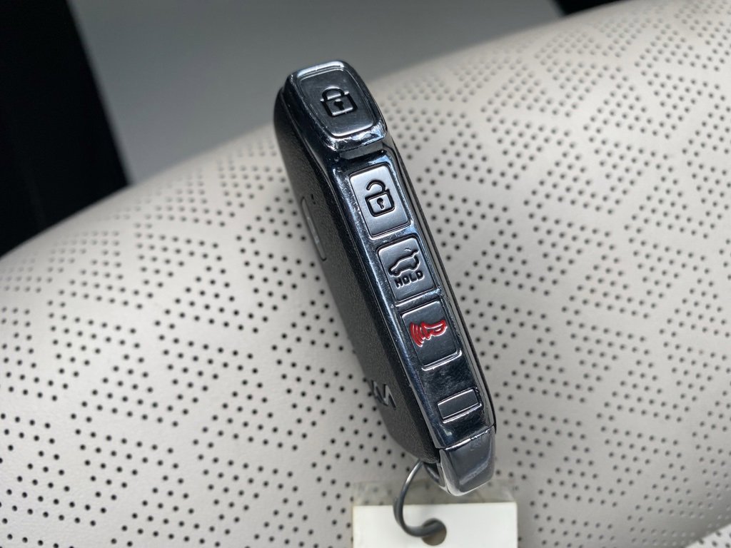 Used 2022 Kia Sorento EX w/ Panoramic Sunroof Package image 32