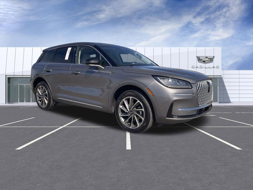 Used 2024 Lincoln Corsair AWD w/ Equipment Group 101A image 2