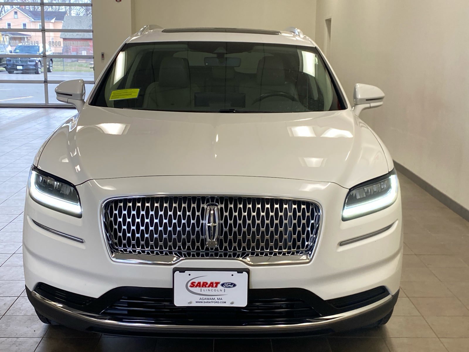 Used 2023 Lincoln Nautilus Reserve w/ Class II Trailer Tow Package AWD/4WD image 3