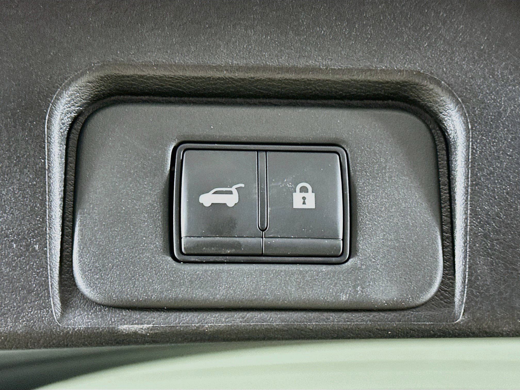Used 2026 Nissan Rogue SV AWD/4WD image 28